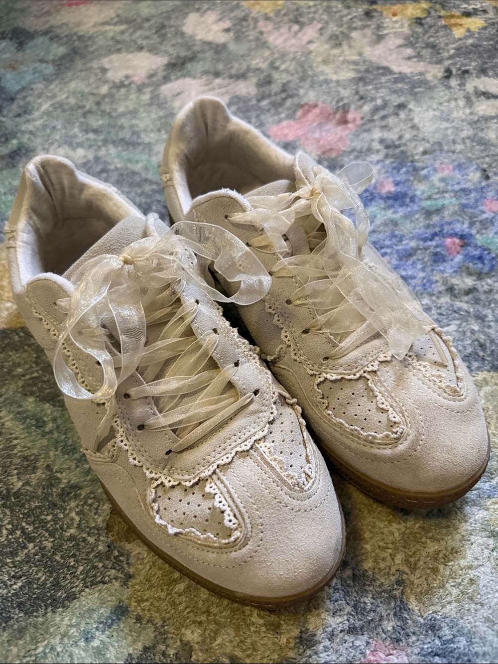 Cushionaire Belinda Lace Sneakers